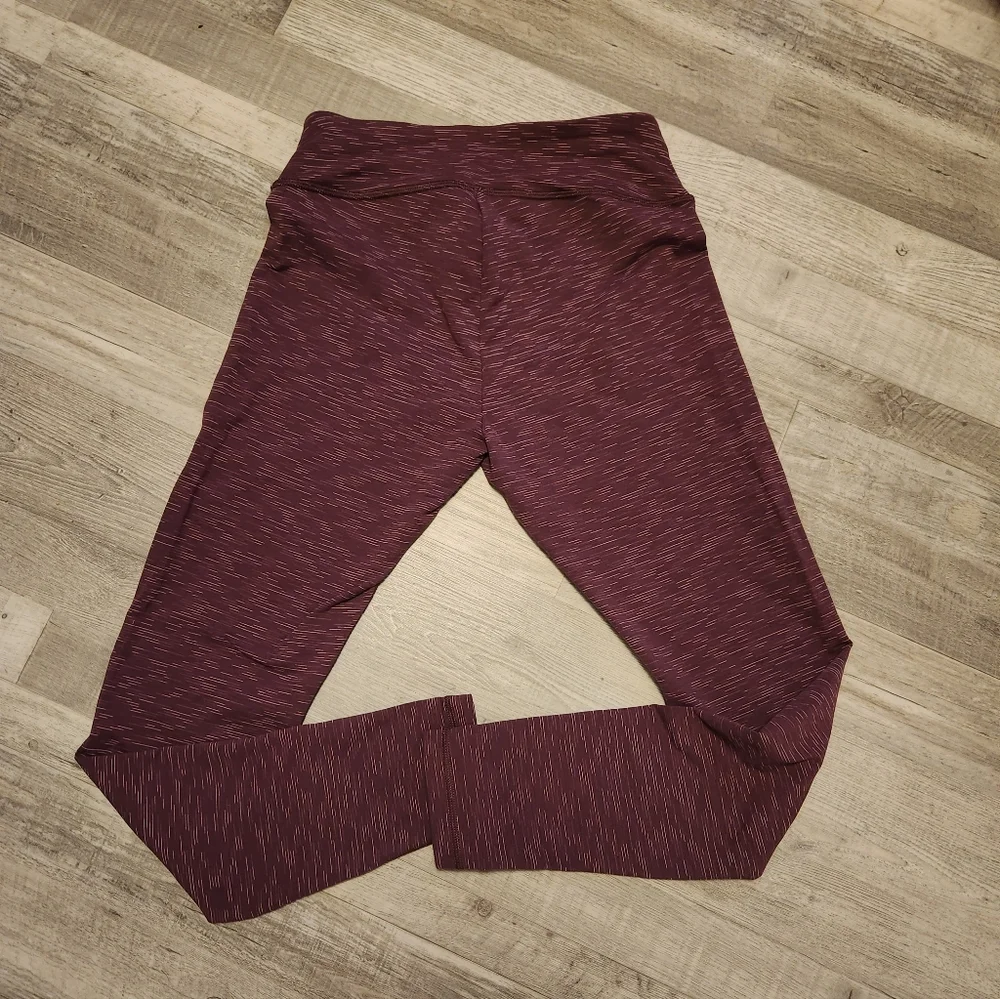 3/$25! Duluth Trading Co purple leggings size small